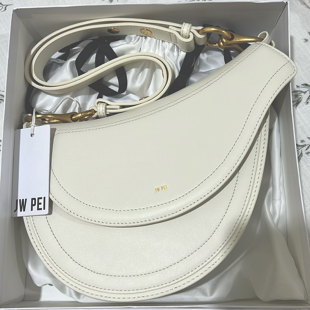 JW PEI BAG - ‘Ashley Crossbody Bag- White’